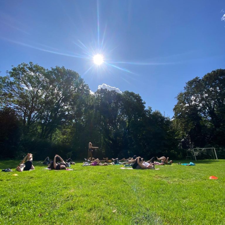 outdoor yoga yoga workshop
yoga workshop wochenende
yoga workshop in der nähe
yoga workshop seminare ruhrgebiet
workshop yoga
rücken yoga